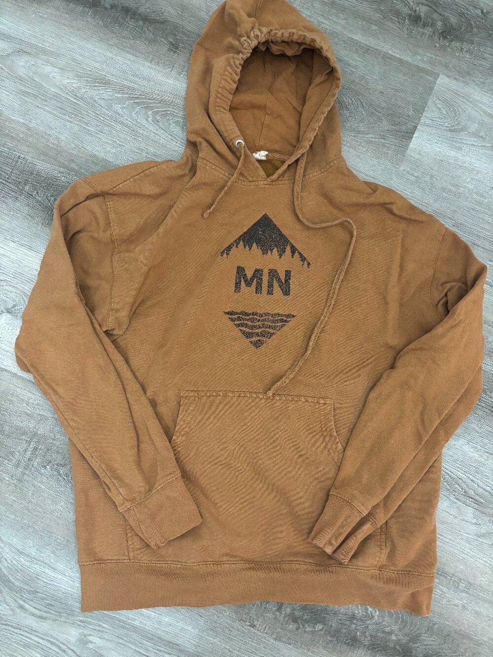 Minnesota Hoodie Size Large Mens in Brown
